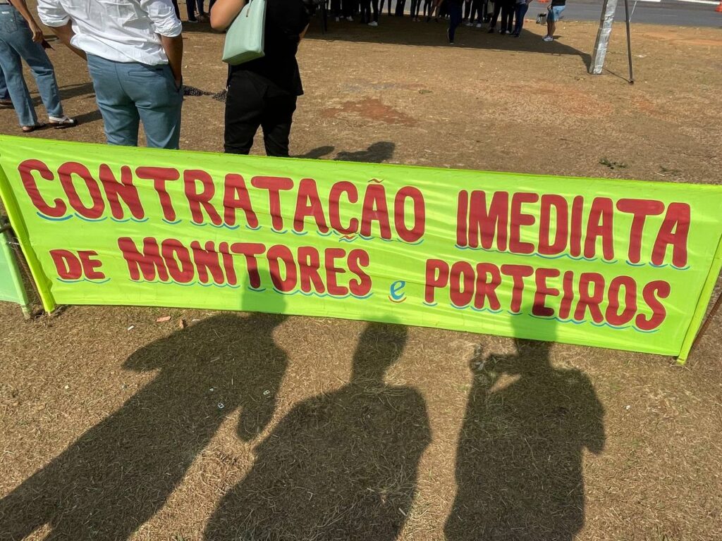 5064783958847368785-1024x768 ✊ Quando a Educação se levanta, Ninguém segura: O SINPRO-NG nas Ruas por Respeito e Valorização!